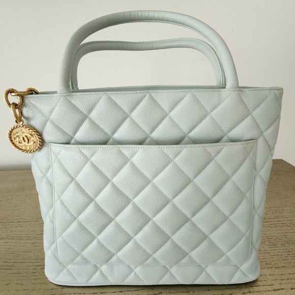 Chanel Medallion tote - Picture 7 of 10